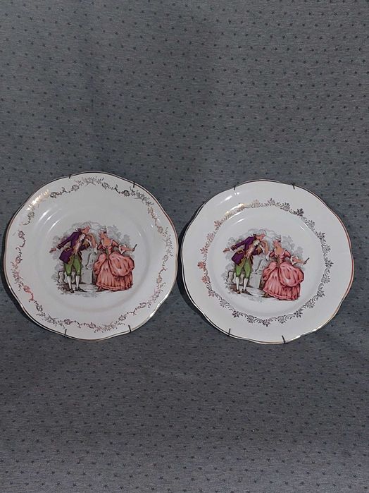 Pratos antigos de pendurar