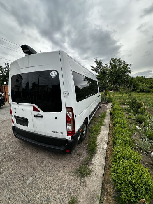 Продам Рено Мастер3 після ДТП всі питаня по телефону , більше фото скину