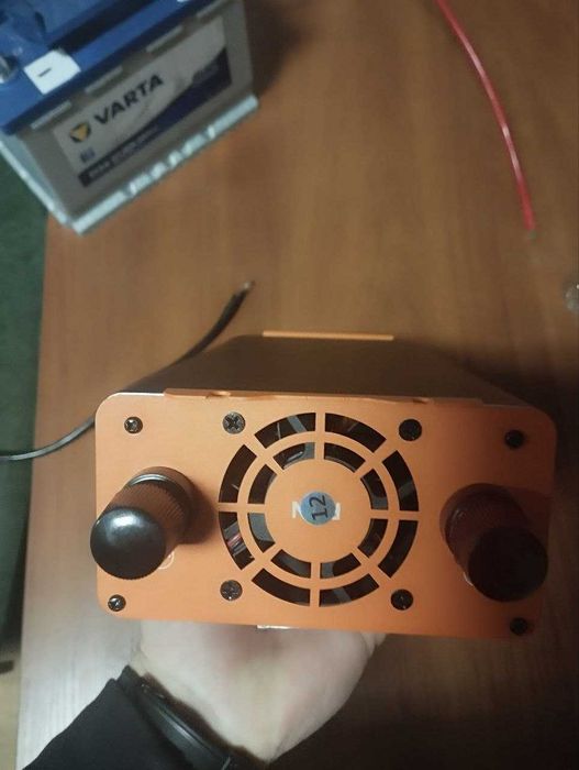 Якісний інвертор Houli 2000Вт