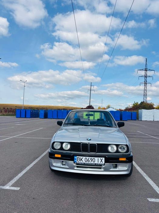 Продам або обміняю BMW E30 318.