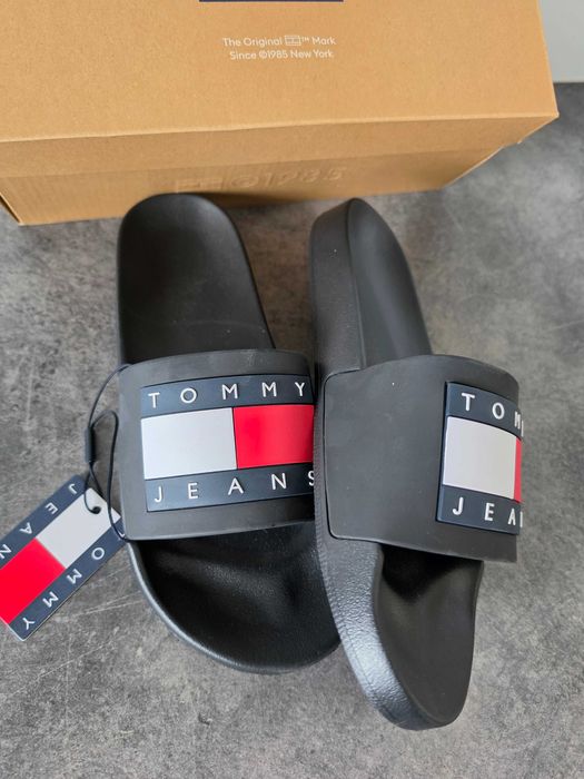 Nowe, oryginalne klapki Tommy Hilfiger