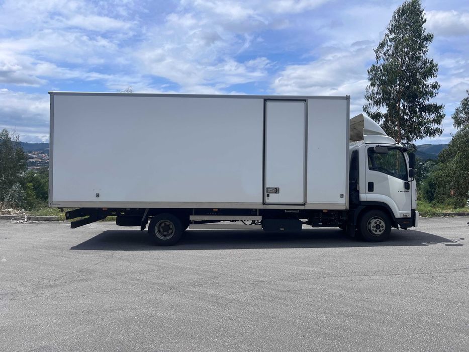 Isuzu Forward F110.210