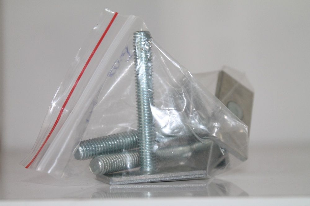 Adapter/Wsuwka do rowka "T" 6x45mm  . 4szt