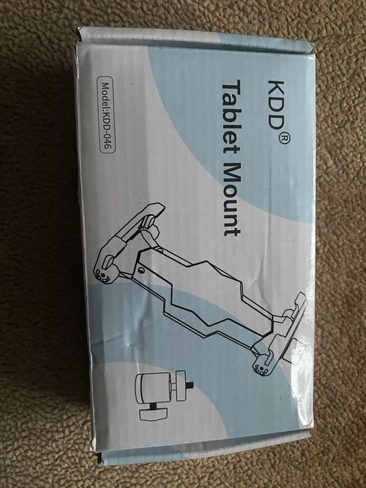 Нове кріплення для планшета