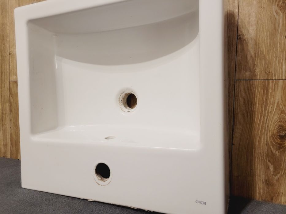 Umywalka nablatowa kwadratowa