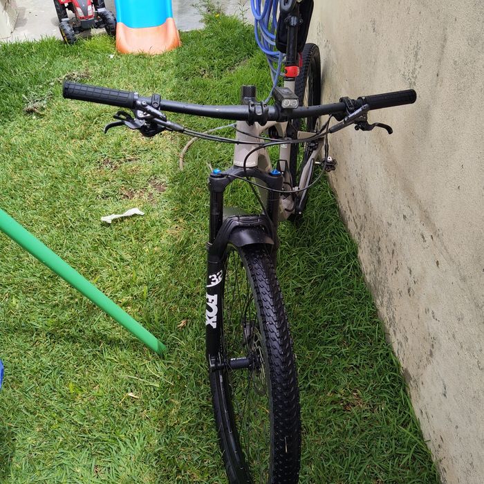 Bicicleta BTT suspensão total (L)