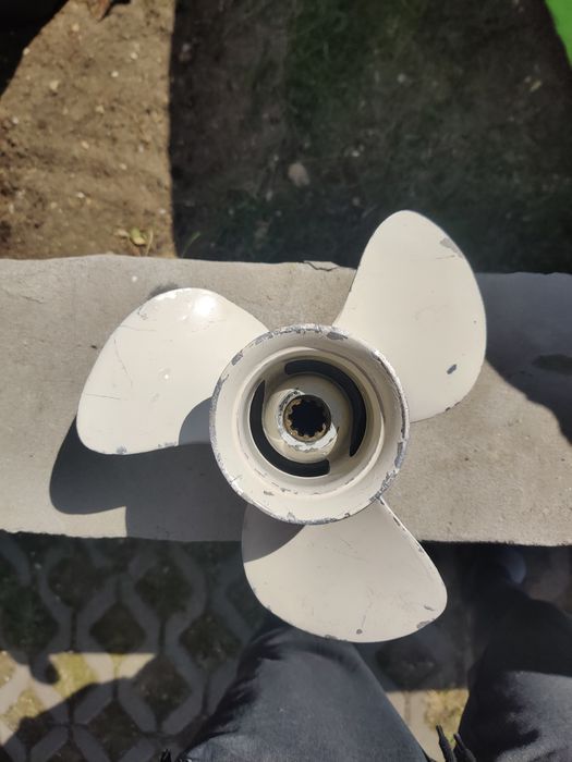 Śruby do motorówek