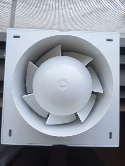 Extractor de Ventilação Aslo Electric + grelha Idrerit 150x150 – Novo