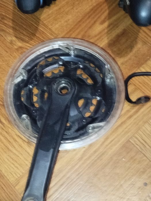 Запчасти сиденье, шатуны. Цена за все.