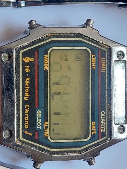 Часы электронные  Электроника, Левис.