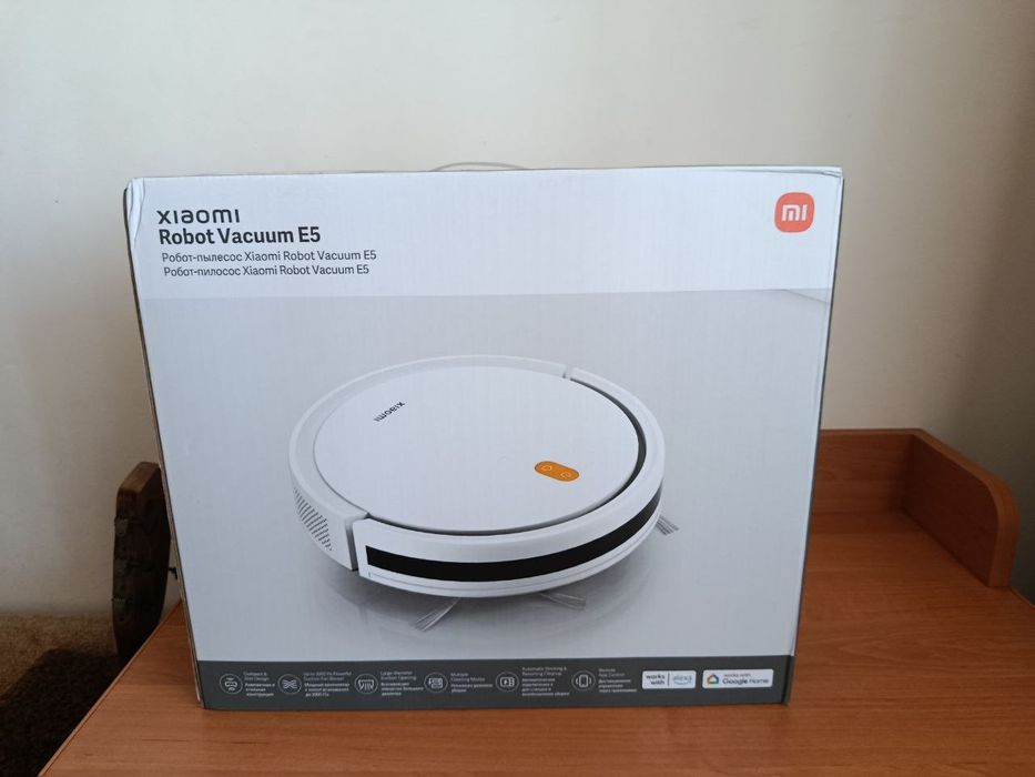 Робот пилосос, новий, запакований