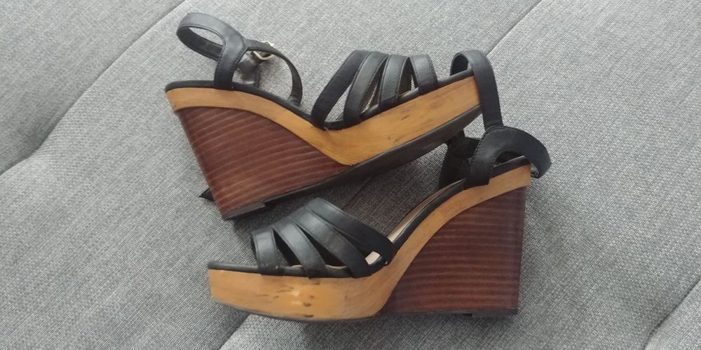 Sandaly na koturnie 38,5