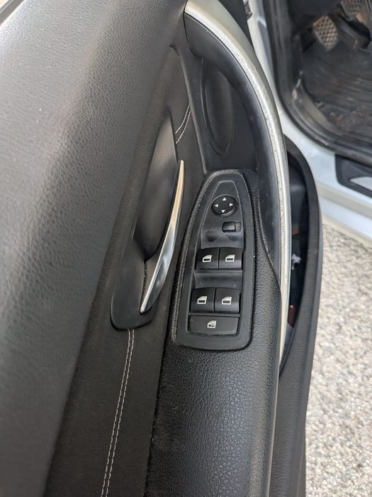 BMW 318d Touring Sport (2013) – Excelente estado, versão desportiva