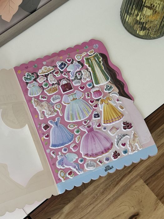 [ €1,00 ] Livro de Atividades | Princesas Cintilantes