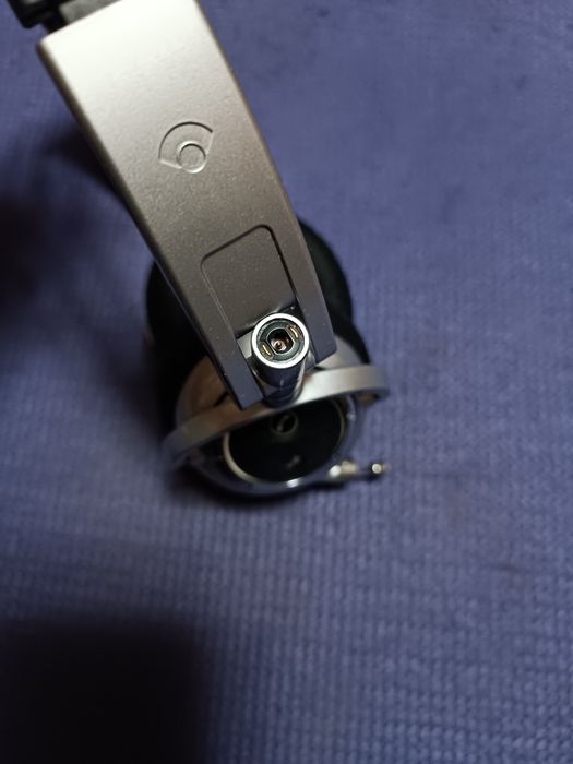 Наушники Plantronics P590.