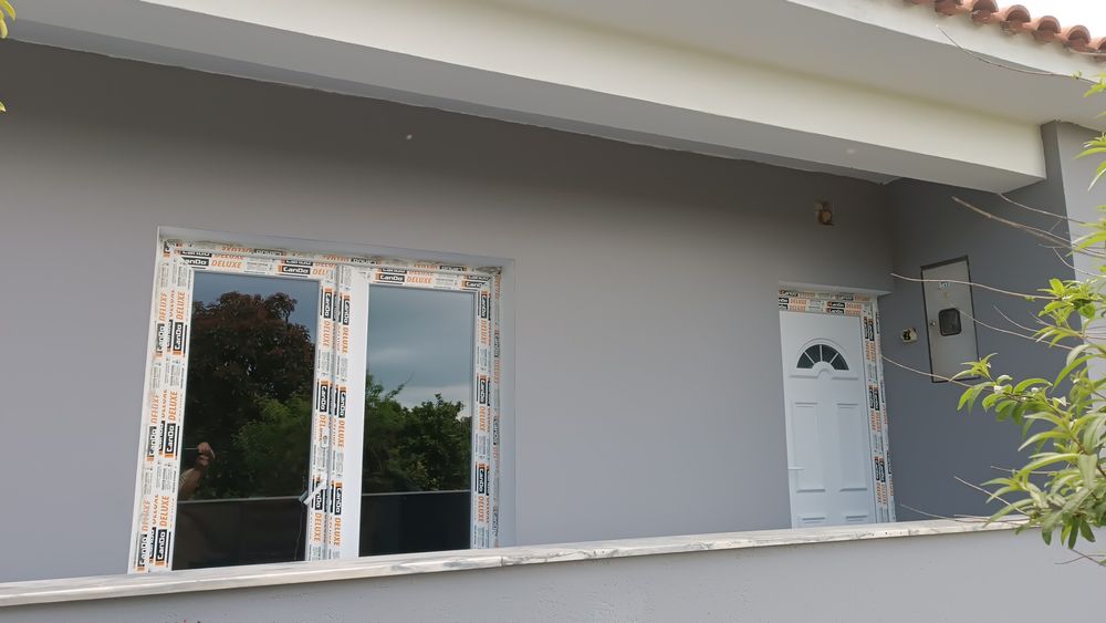 Todos os trabalhos de construção capot flutuantes massas pibturas o  t