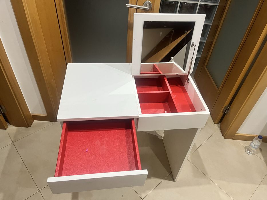 Toucador e secretaria