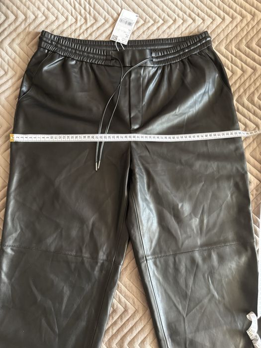 Штани зі штучноі шкіри нові Mango
