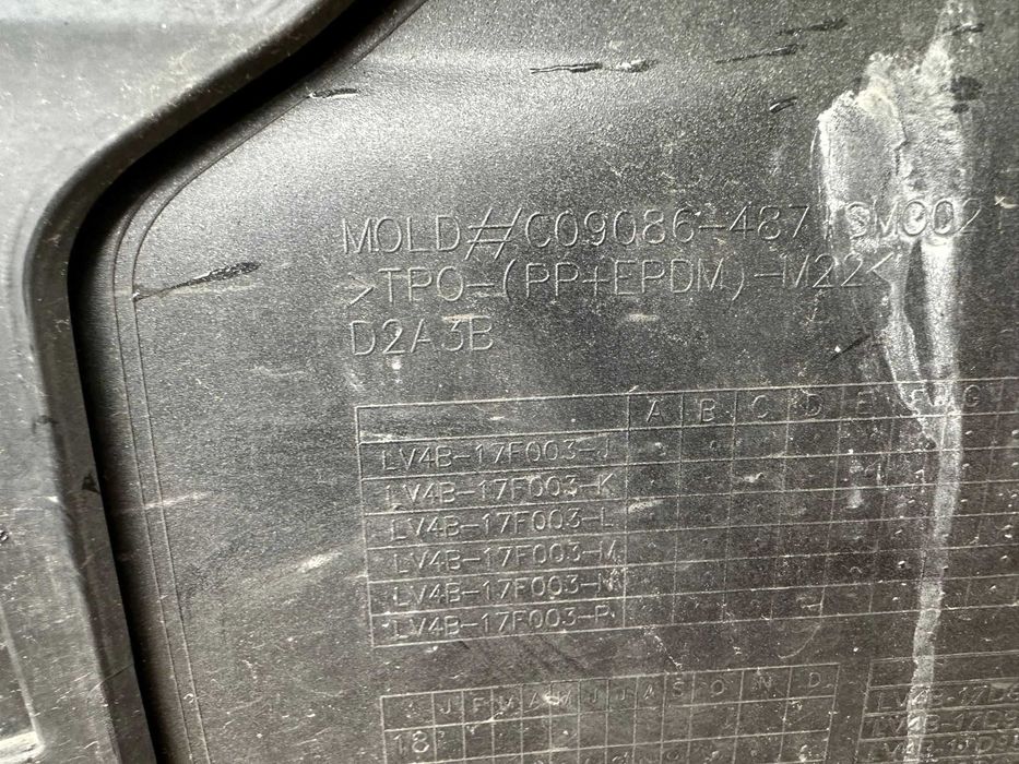 Ford Kuga Mk3 III 19- zwykły zderzak przedni przód caly Orginał