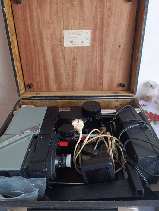 Фотоувеличитель УПА-725 , 1989 года ,в хорошем состоянии б\у.