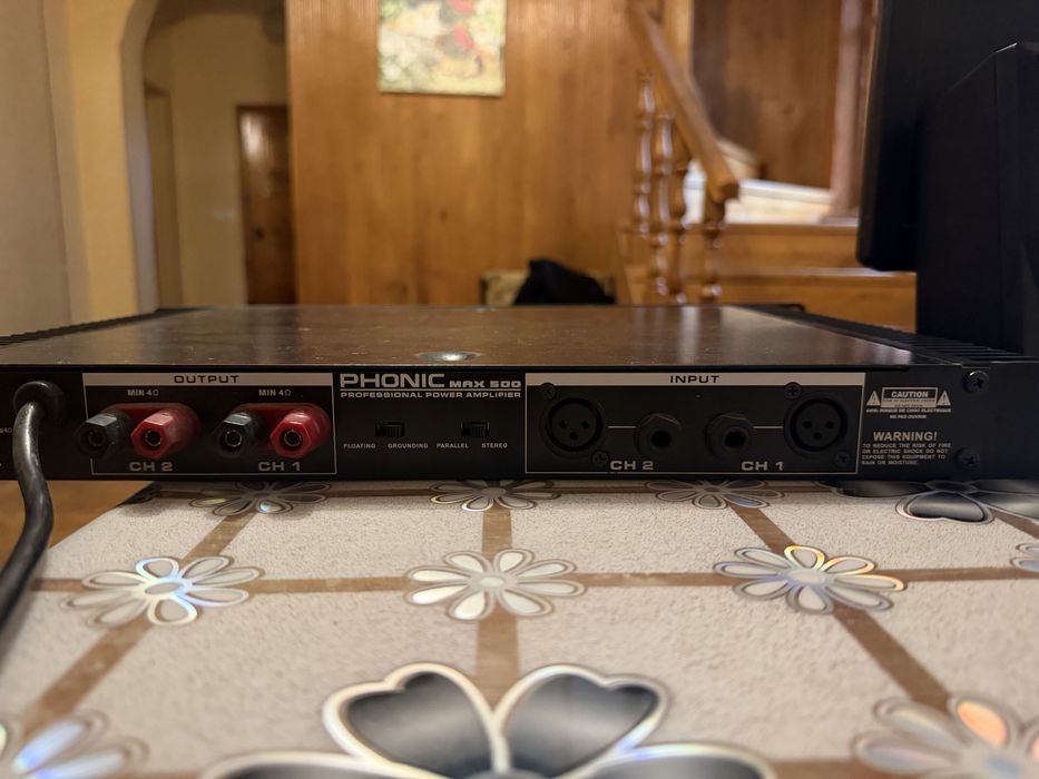 Усілітєль мочності Phonic MAX 500