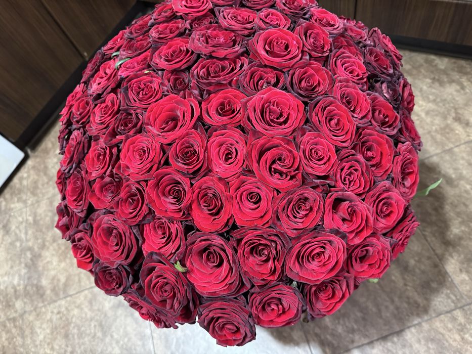 Терміново! Продам букет роз 101 шт , троянда