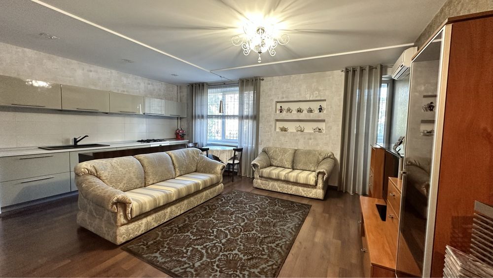 Продаж 2 кімн кв, центр, парк