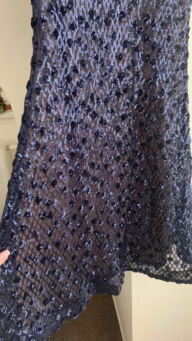 Вечірня сукня з паєтками