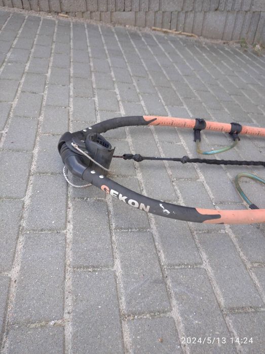 Bom windsurfingowy Gekon