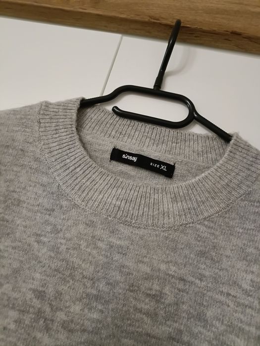 Sweter z krótkim rękawem