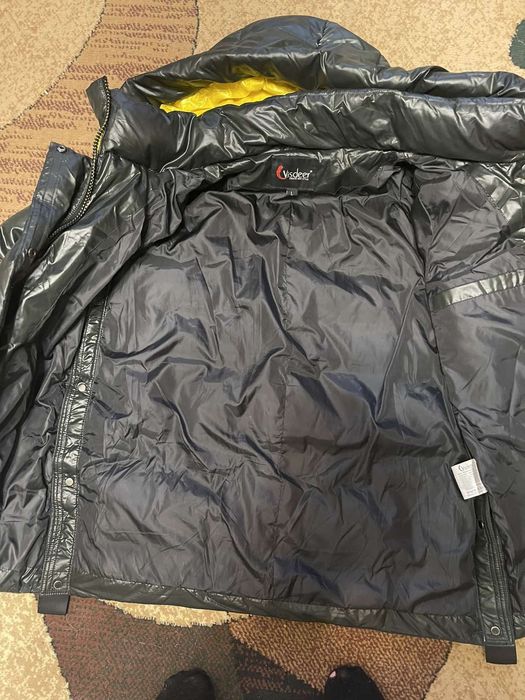 Продам пуховик в гарному стані