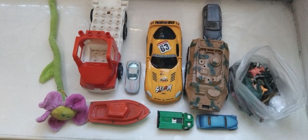 Лот игрушек машинок!!!