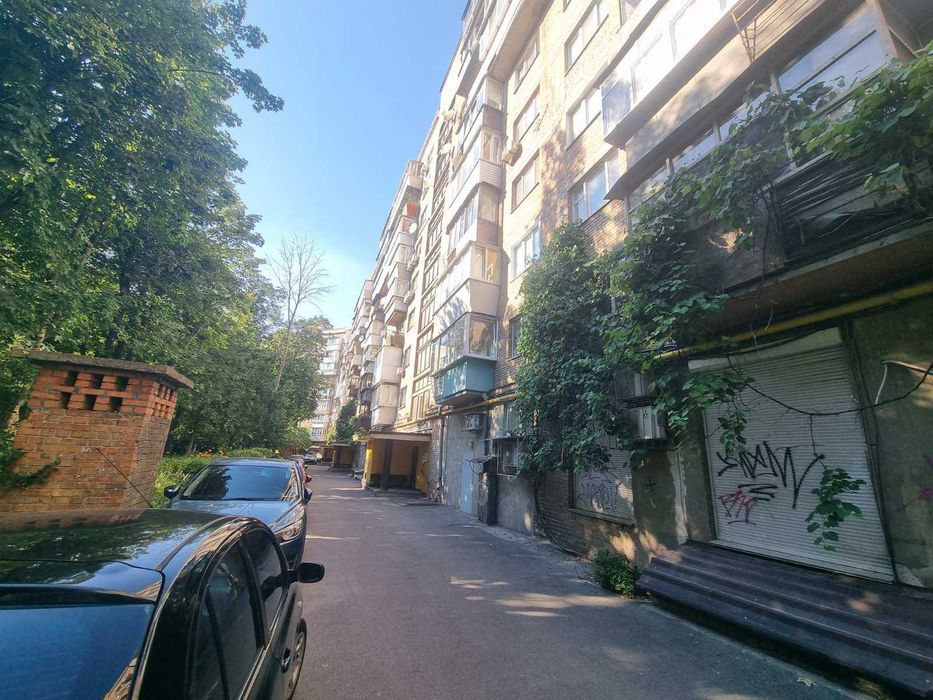 2,5% комісія продам 3 кім квартиру Чоколівський бул 19