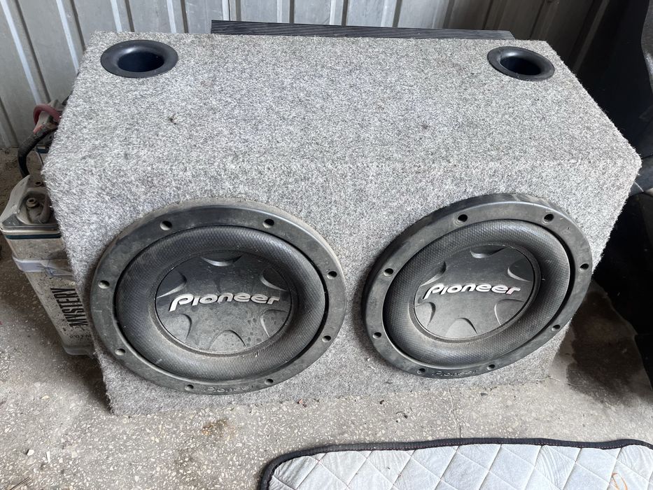 Сабвуфер pioneer 2 * 3000 w 4 ом