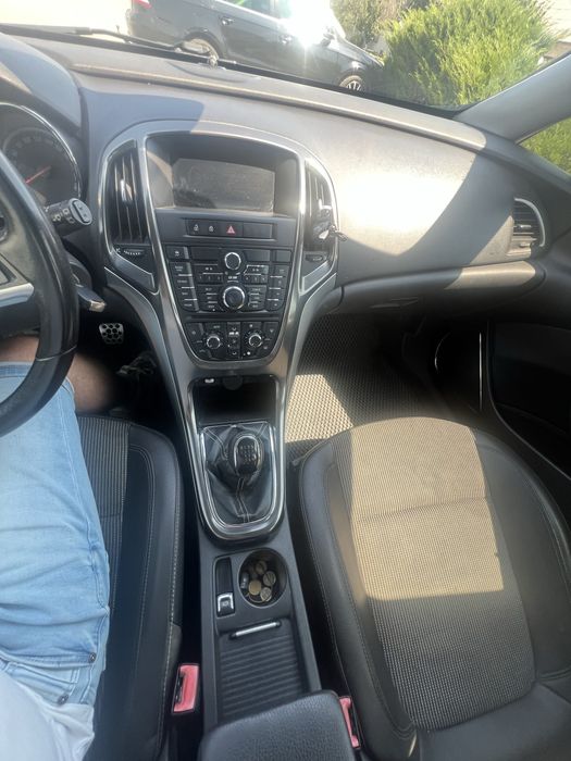 Opel Astra j 1.7cdti 2010