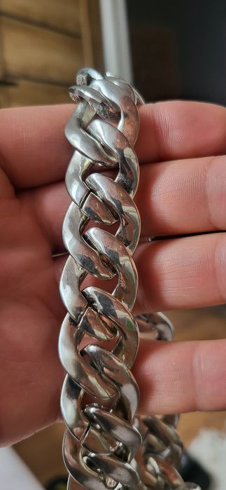 Srebrna błyszcząca kieta naszyjnik