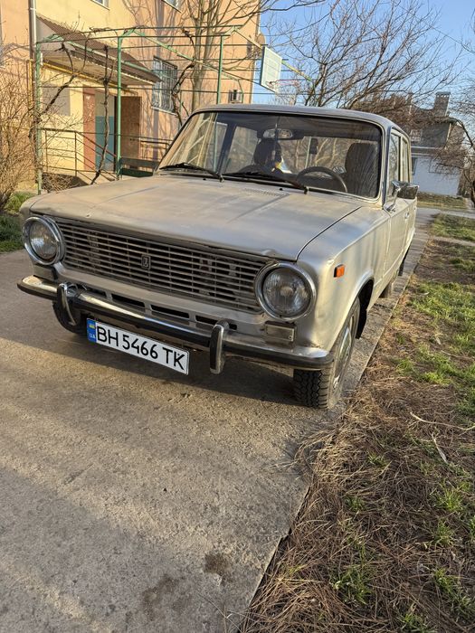Ваз 2101 на уверенном ходу.