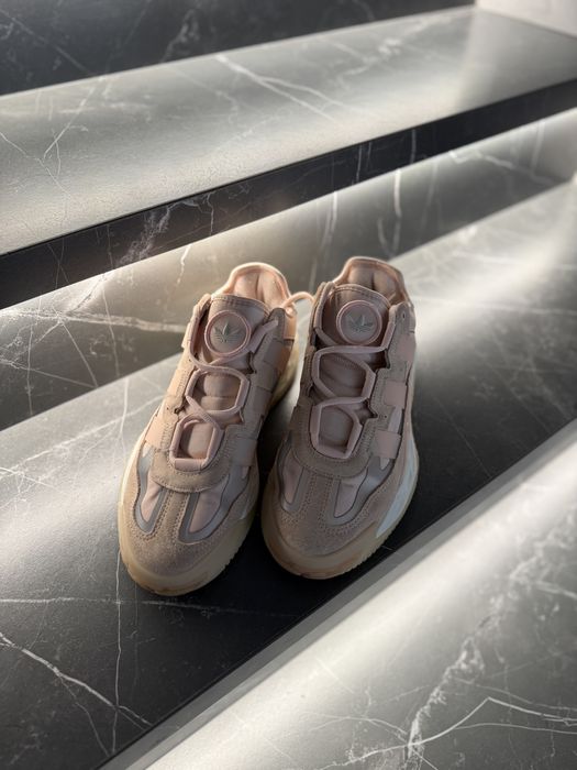 Кросівки adidas