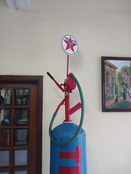 Bomba de gasolina texaco, modelo antigo, com  2,50m