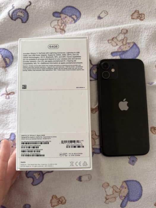 Продам iPhone 11 black, 64 GB
