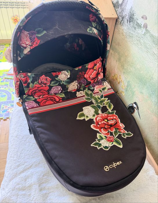 Gondola Cybex Mios Blossom Dark - black