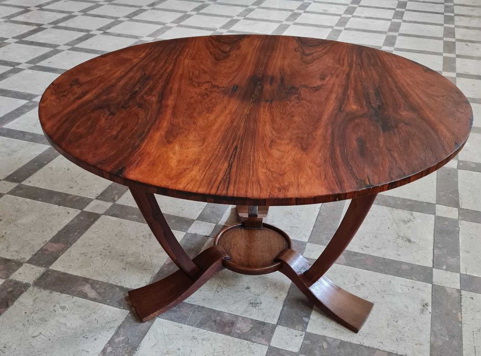 Restauros e pinturas em moveis e compra de antiguidades