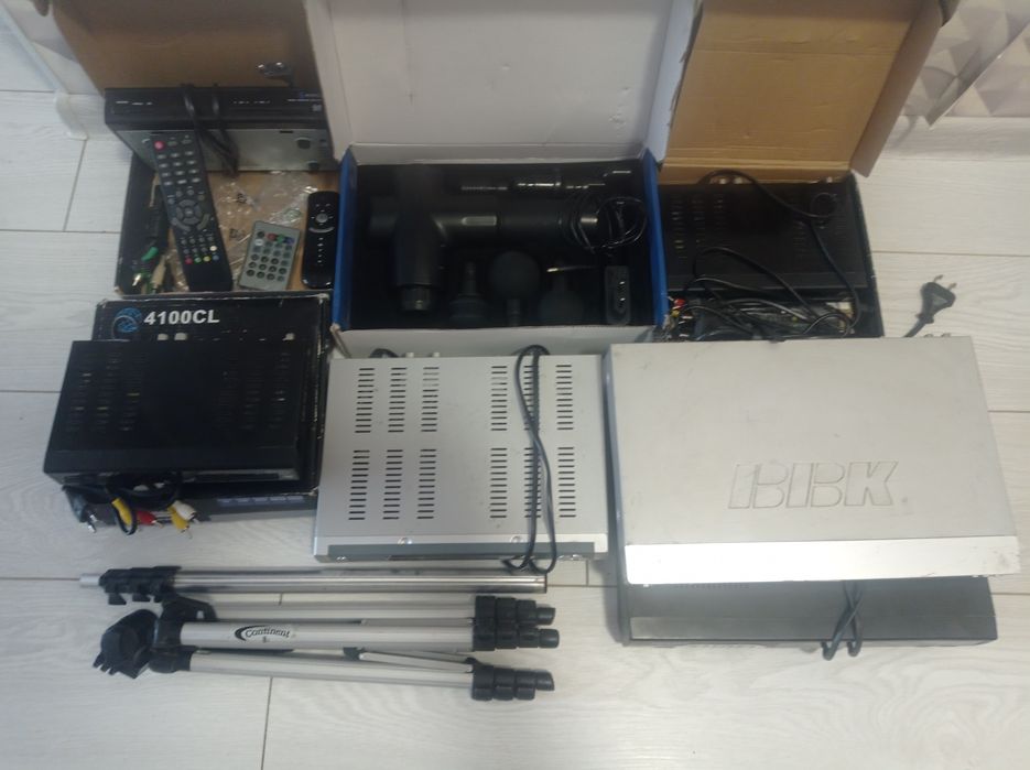 Продам усе працює в гарному стані