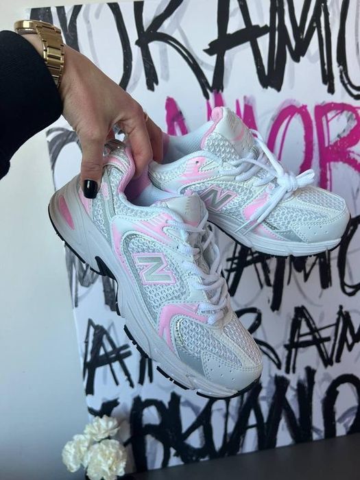 Nb 530 Silver та Pink, Ньюбеленс кроси, Жіночі кросівки