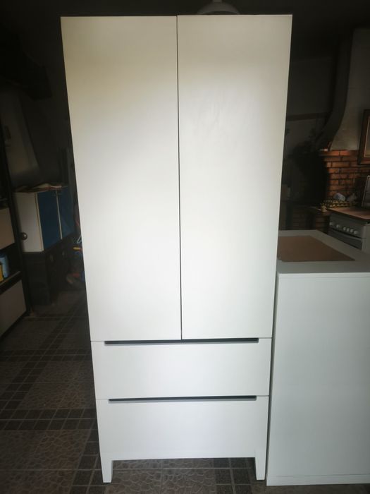 Roupeiro IKEA como novo