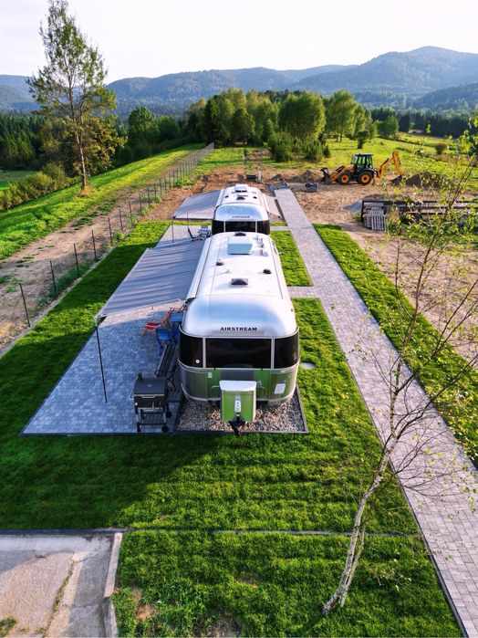 Noclegi w Bieszczadach w kultowych przyczepach Airstream
