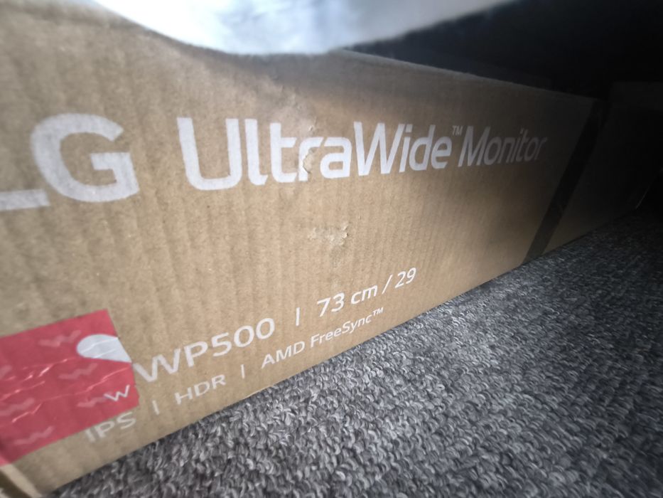 Asus ZenBook 14 + Monitor LG Ultrawide 29 (120€)