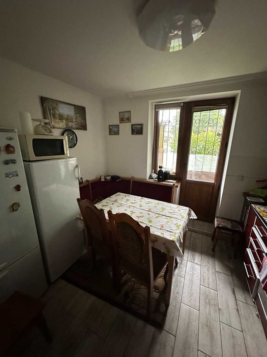 Продається 2 кімнатна квартира в смт. Тересва