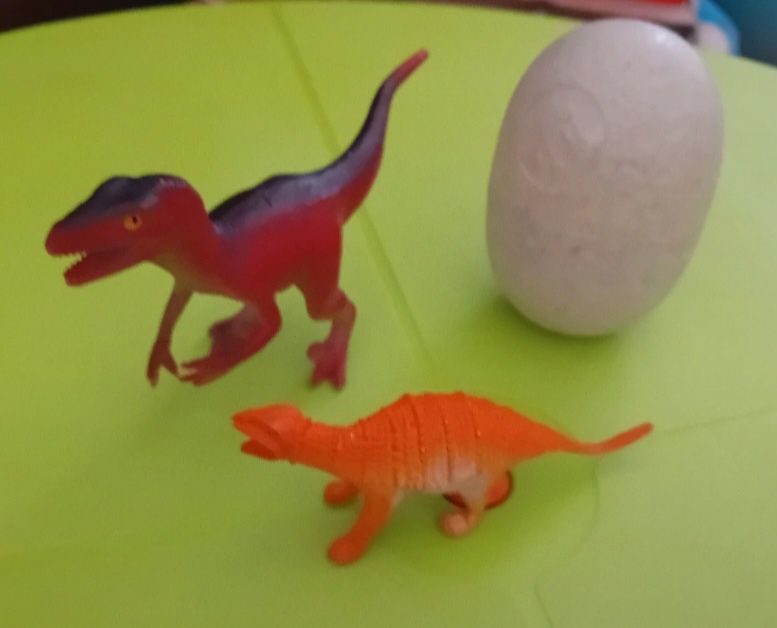 Dinossauros e Ovos