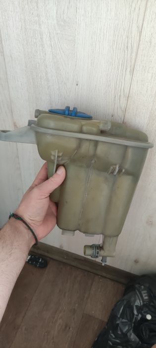 Бачок розширювальни Audi A4 B8